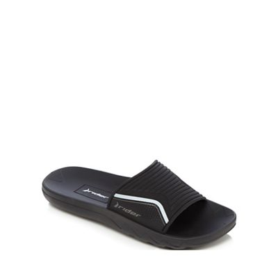 Black slider flip-flops